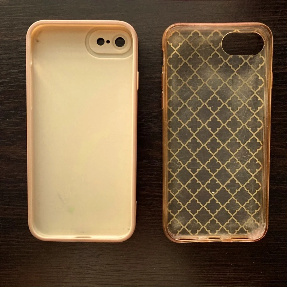 Set of 2 Apple iPhone SE / iPhone 7 cases 6.1”